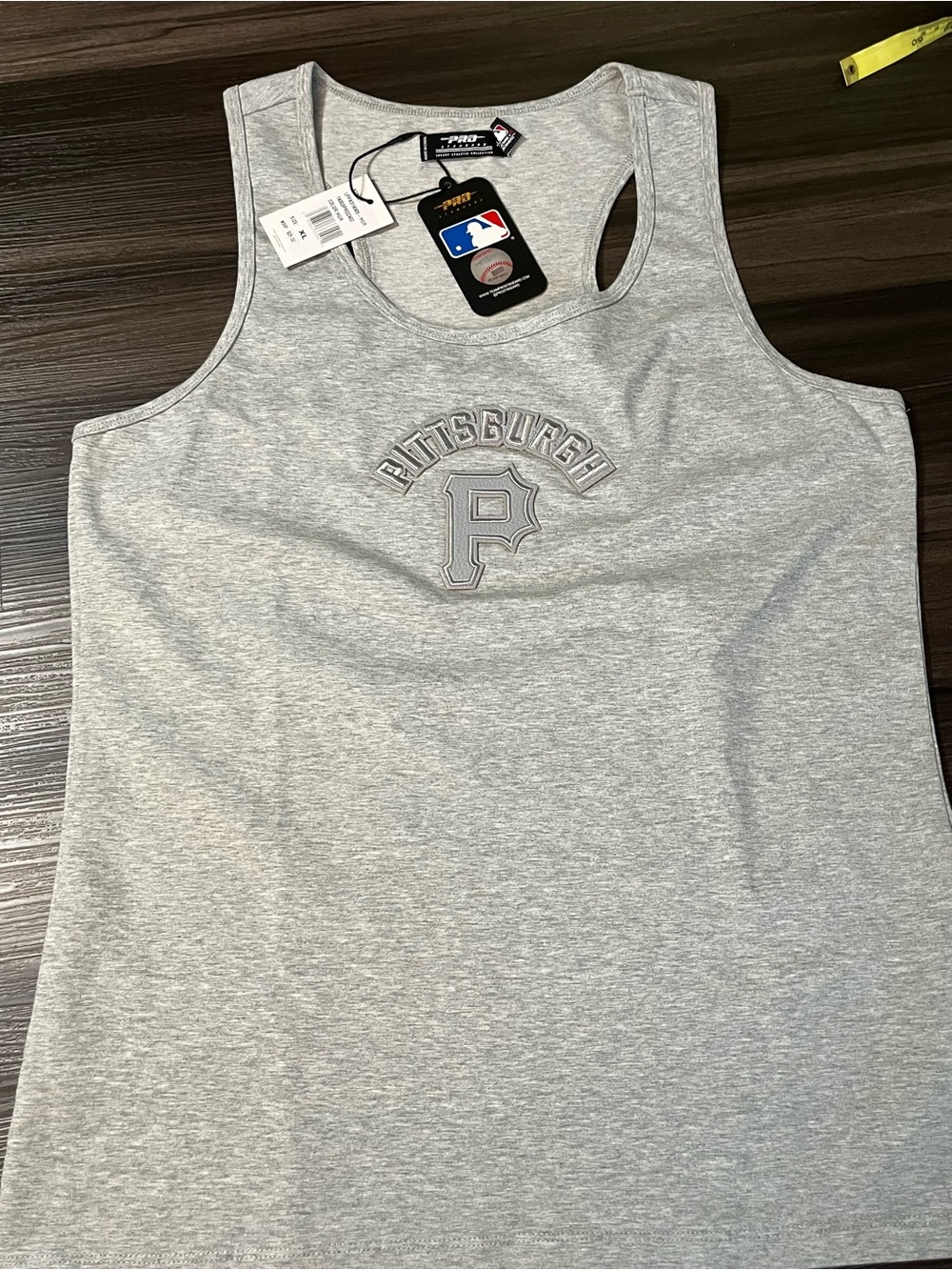 NWT Pro Standard Women’s Tank Top Pittsburgh Pirates Gray Size XL